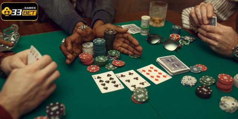 Chơi game Poker 33BET luôn đảm bảo giao diện, trải nghiệm ấn tượng